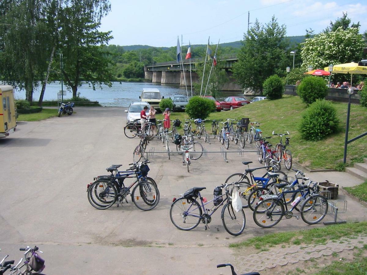Gaestezimmer Auf Dem Campingplatz คอนซ์ ภายนอก รูปภาพ